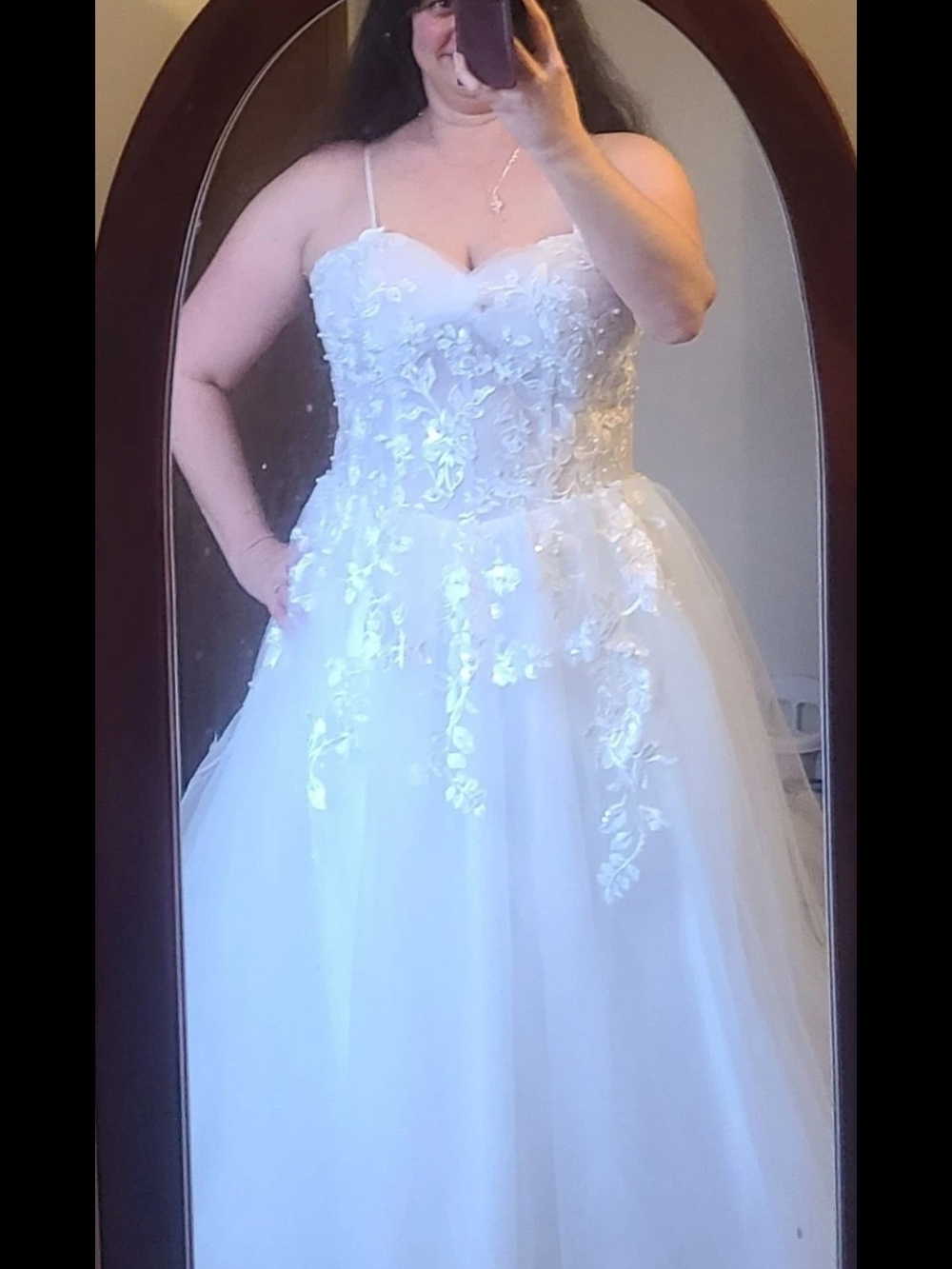 Ivory Wedding Dress - Elegant Sweetheart Neckline Gown With Spaghetti Straps